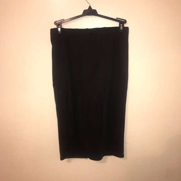 Black skirt - Picture 1 of 1